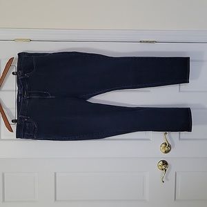 Old Navy Curvy Profile Mid-Rise Jeans